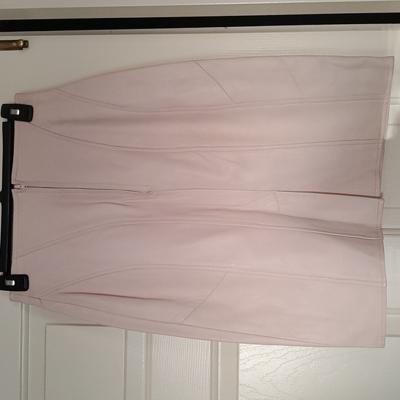 EREZ SPORT, LIGHT ROSE/PEACH LEATHER  SKIRT SIZE 8 - Picture 2 of 2